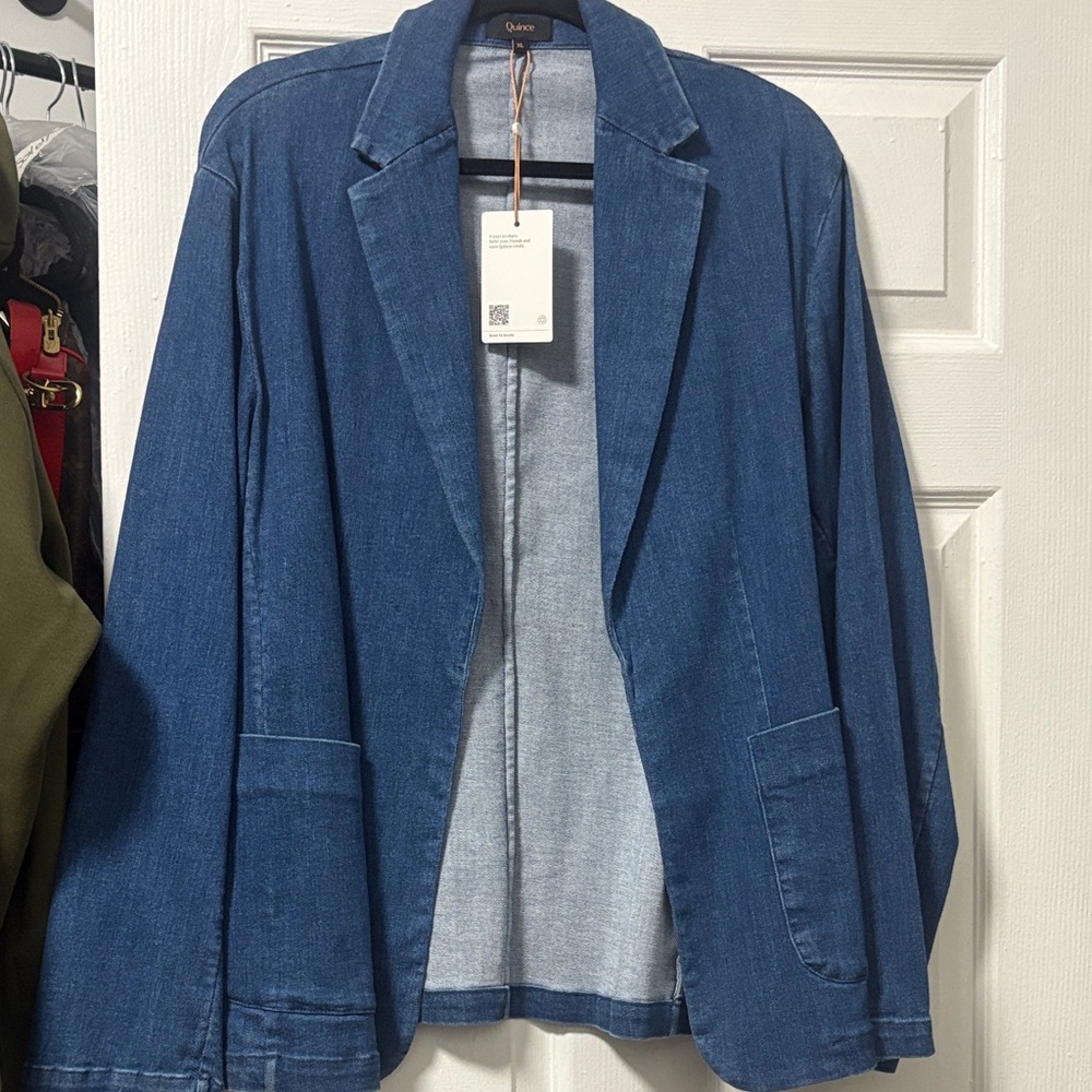 Quince women’s denim blazer